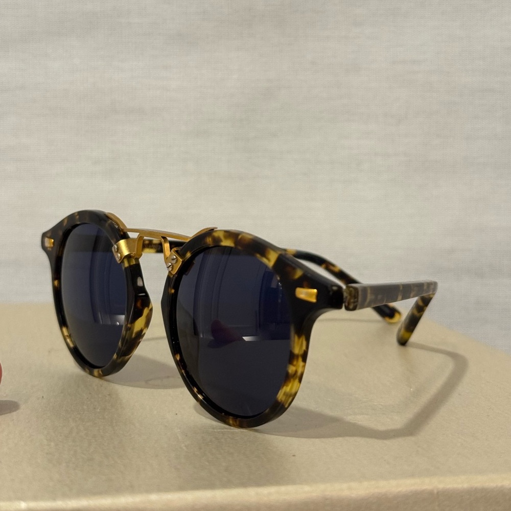 KREWE St Louis I Classic Tortoise Sunglasses with Dark Blue Lenses - Picture 3 of 10